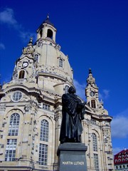 Obraz premium Dresden: Frauenkirche mit Luther-Denkmal
