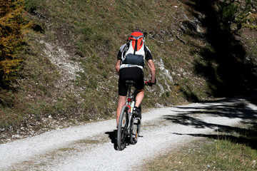Fototapeta premium Mountainbiker
