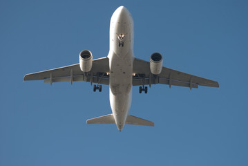 Avion; transport; aérien; voyage; vacances; 