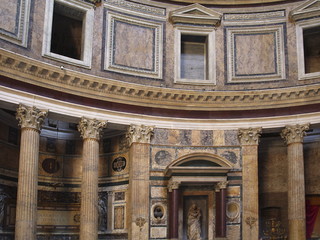 das pantheon in rom von innen