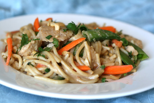 Chinese Food - Pasta Noodles with Chicken & Vegetables