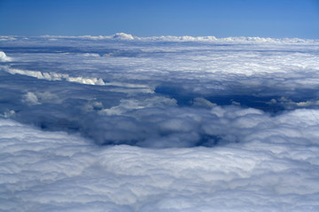 Fototapeta na wymiar white snow plain of clouds