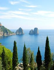 Capri island (famous Faraglioni) - 4758478