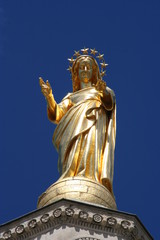 Fototapeta na wymiar statue jesus