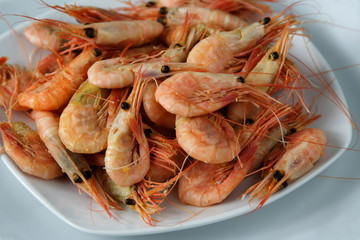 fresh whole prawns