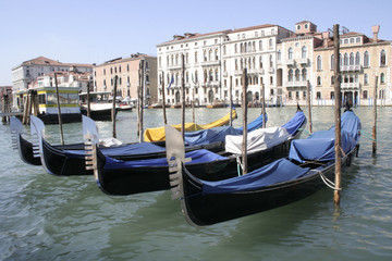 Fototapeta na wymiar Gondolas docked in Venice