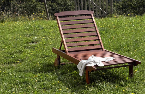 Hamaca de madera