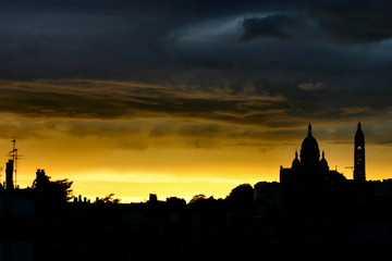 Fototapeta na wymiar coucher de soleil, montmartre, Paris