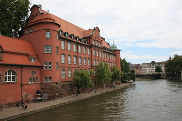 Fototapeta premium Strasbourg - école maternelle et élémentaire Saint-Thomas