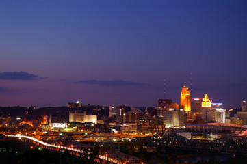 Fototapeta na wymiar Cincinnati at Night