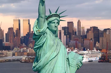 Rolgordijnen The Statue of Liberty © Gary