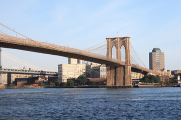 Naklejka premium Brooklyn bridge looking east from south street seaport Manhattan