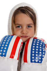 Enfant avec gants de boxe américain