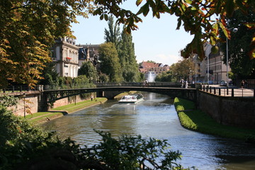 Fototapeta premium Vue sur la passerelle des Juifs - ville de Strasbourg (Alsace)