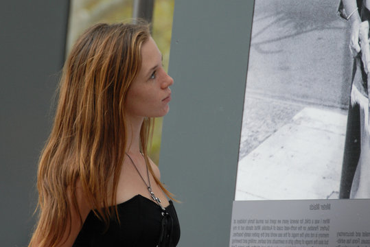 regard sur une affiche