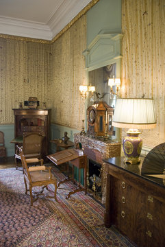 Bureau in Chateau Cheverny