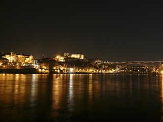 Obraz na płótnie Canvas Porto w nocy - widok z Nova Gaia