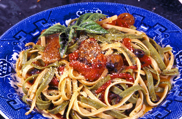 Linguine with Sun Dried Tomatoes