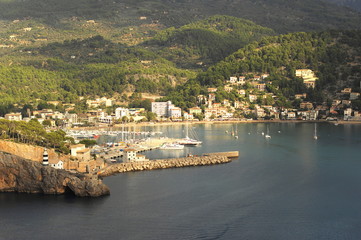 Hafenbecken Port de S&oacute;ller