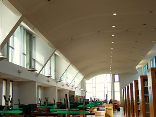 Salle de lecture, bibliothèque moderne, Lyon, France