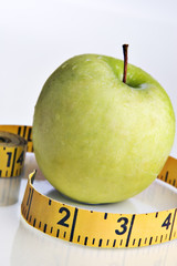An apple a day helps keep the bulge away