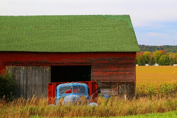 Old Truck by Barn © K. Geijer