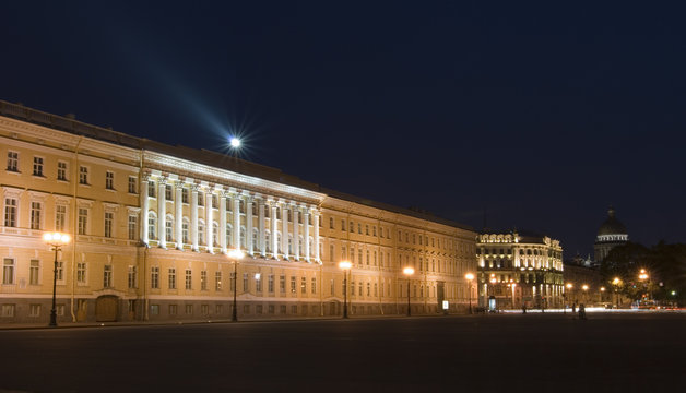 the palace area in saint petersburg