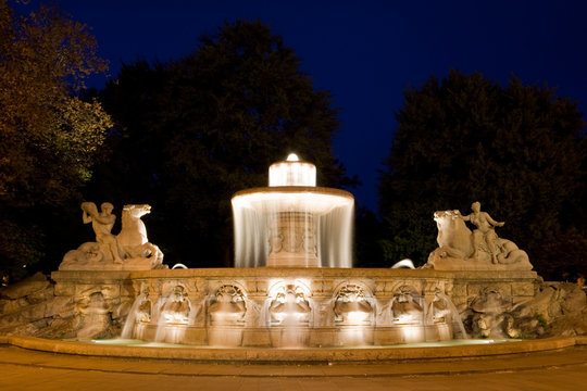 Lenbachplatz