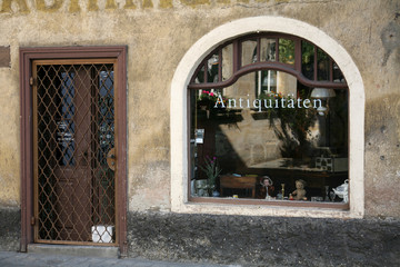 Antik