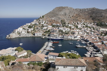 Hafeneinfahrt der Insel Hydra