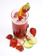 erdbeer limonen cocktail