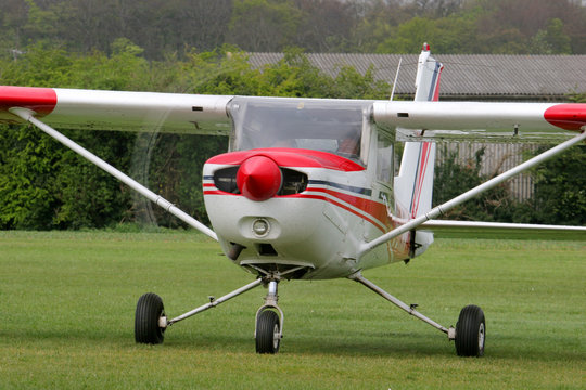 Cessna 152 at Neterthorpe