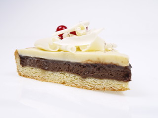 weißer und dunkler schokoladen kuchen