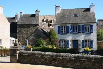 Maison traditionnelle bretonne à Guimiliau (Finistère)