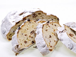 weihnachtliches marzipan stollen