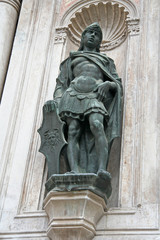Fototapeta na wymiar statue du palais des doges