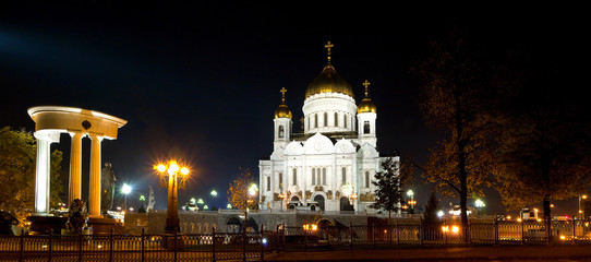 Fototapeta na wymiar Night view of Christ the Savior Cathedral in Moscow, Russia