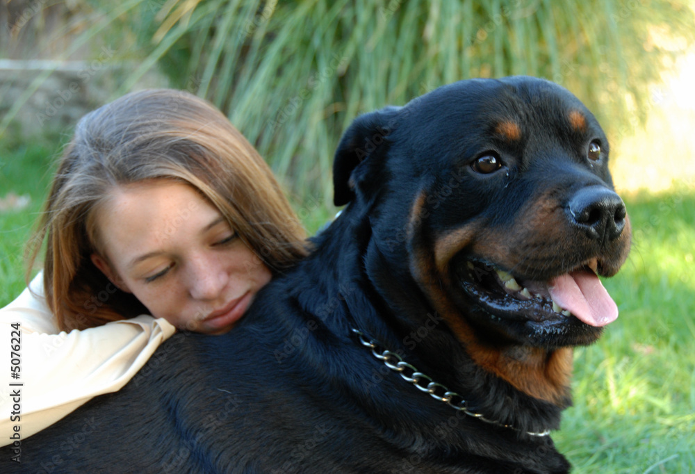 Canvas Prints jeune fille et rottweiler