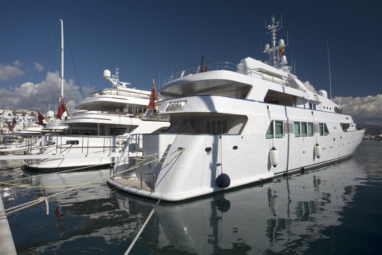 Ultra luxury yachts