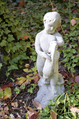 Fototapeta na wymiar Cherubic Garden Statue