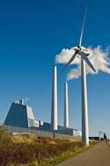Powerplant and wind turbine