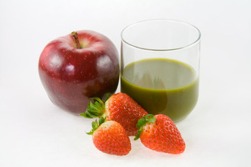 Apple, strawberries and kiwi juice