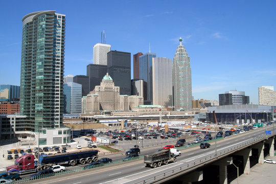Toronto skyline with expressway