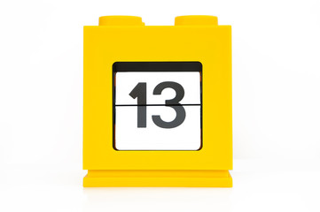 date calendar with yellow