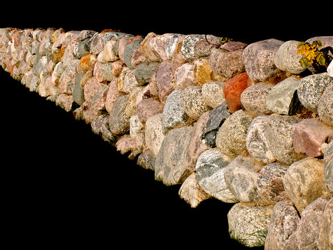 findlingsmauer vor schwarz II