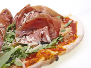 pizza mit parma schinken
