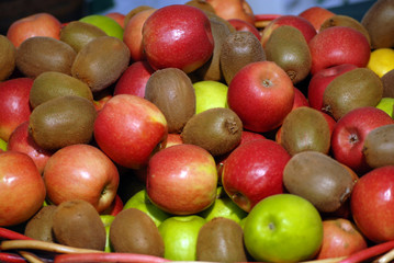 Mele e kiwi