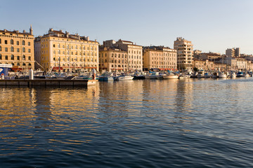 marseille quais du vieux port