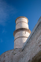 Fototapeta premium ancien phare du port de marseille