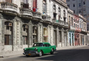 Abwaschbare Fototapete Kubanische Oldtimer Havanna-Straße